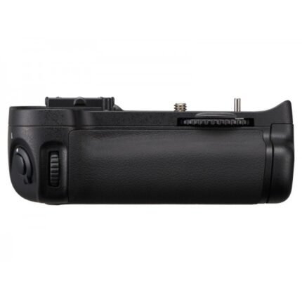 Nikon MB-D31 Multi-Power Battery Pack for Nikon D750 DSLR Cameras